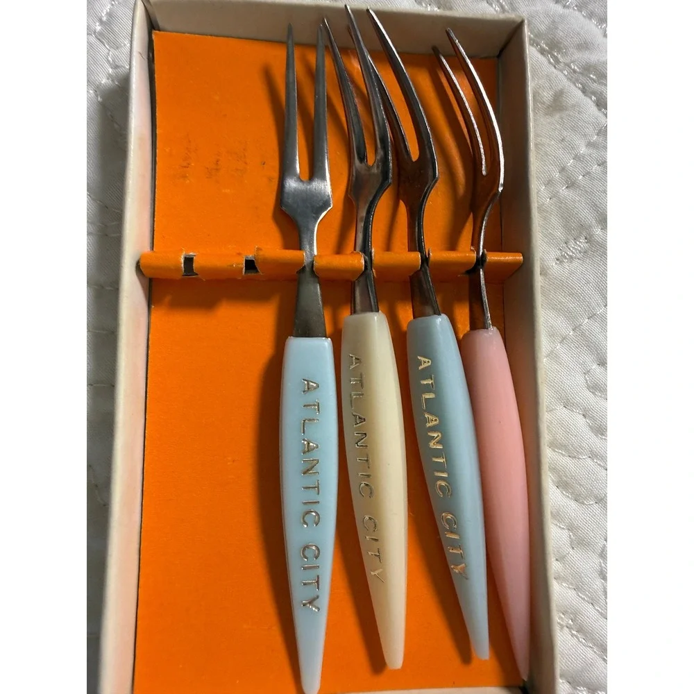 Little Fork Cocktail Forks Atlantic City Souvenir 4pc Set Multi Stainless Japan‎